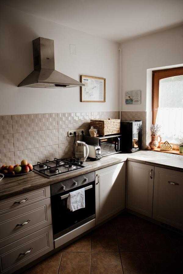 Sipos Borhaz Es Vendeghaz Hotel Badacsonyors Bagian luar foto