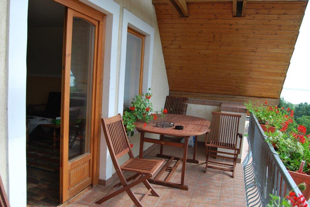 Sipos Borhaz Es Vendeghaz Hotel Badacsonyors Bagian luar foto