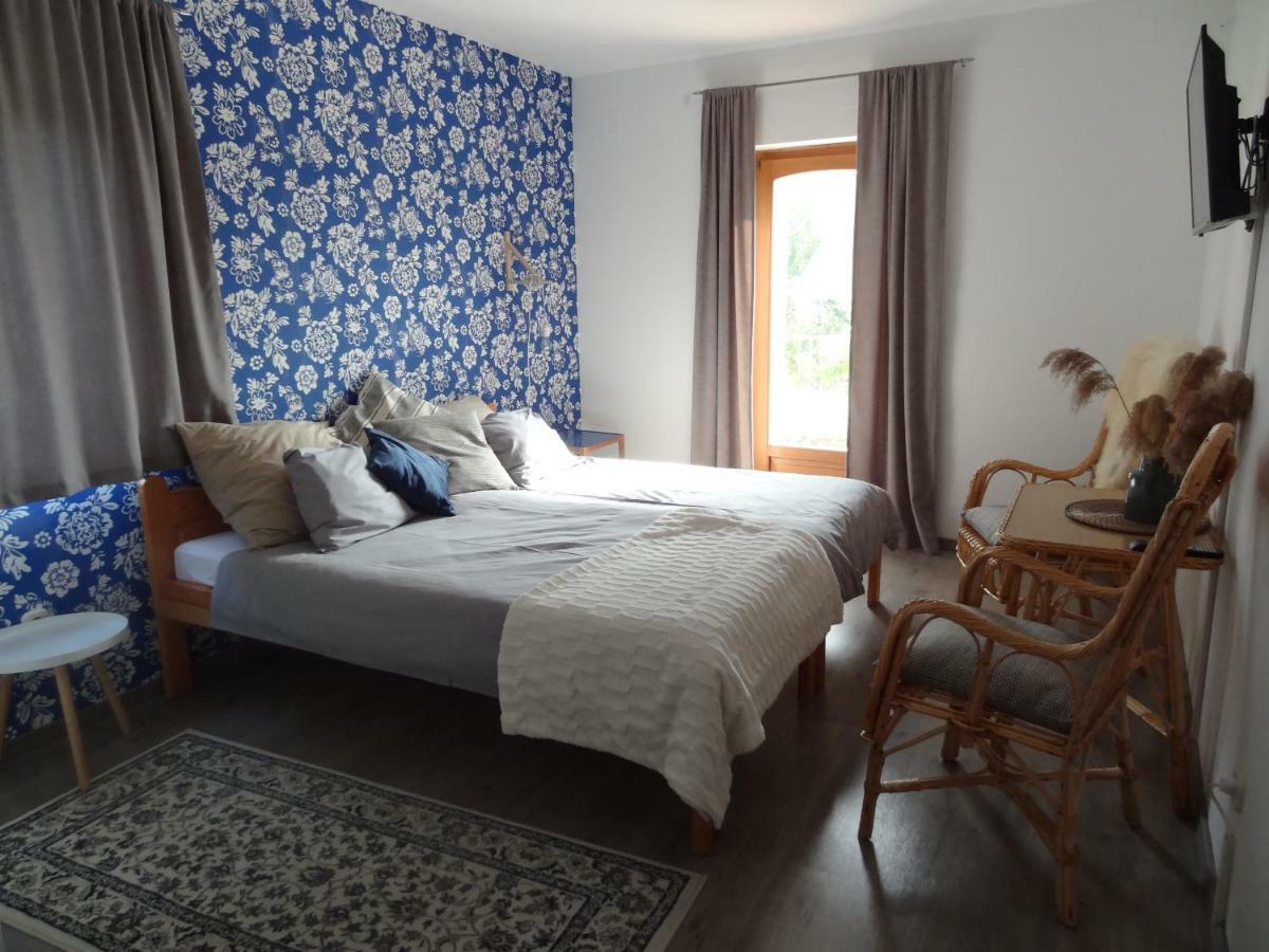Sipos Borhaz Es Vendeghaz Hotel Badacsonyors Bagian luar foto